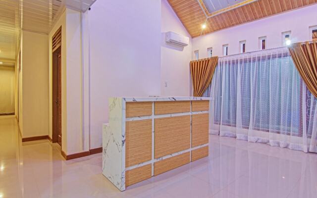 Capital O 90643 Suri Guest House Syariah