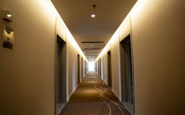 HanTing Hotel (Tianjin Jizhou Jianshe Dasha)