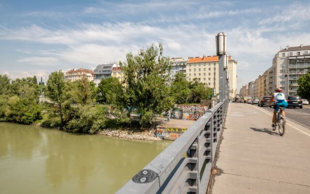 Skyflats Vienna Ring View