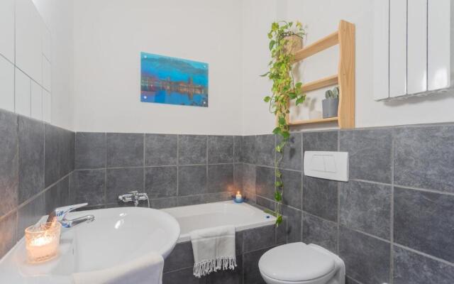 Deriva Apartment on Careno's Beach by Rent all Como