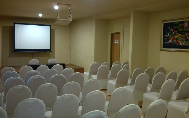 Urbanview Hotel Cozy Samarinda