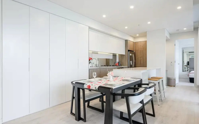 Metawisebnb Executive 2-bedroom Stadium View Apartment W Parking