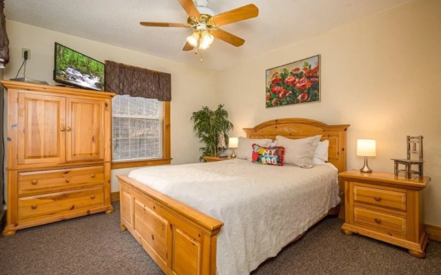 Briarstone Lodge Condo 13E - Three Bedroom Condo