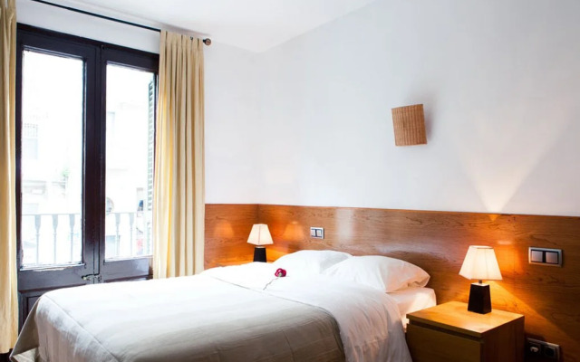 Studios Pelayo Guest House