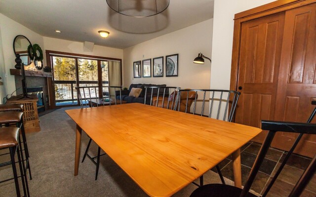 Oro Grande by Summit County Mountain Retreats