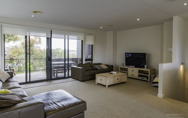 Stylish 4 Bedroom Condo