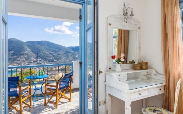 "villa Avaton With Magnificent sea View and Skopelos Town"