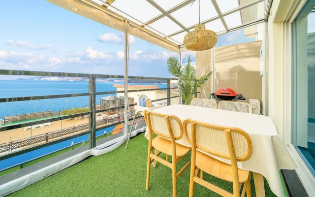 Yeosu Hi Mom Kids Family Pension Black