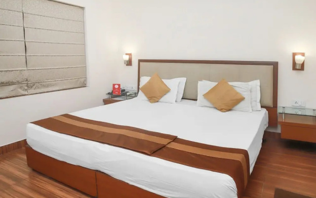 OYO 29826 Central Hotel