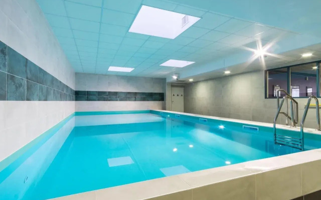 Nemea Appart Hotel Quai Victor Tours Centre