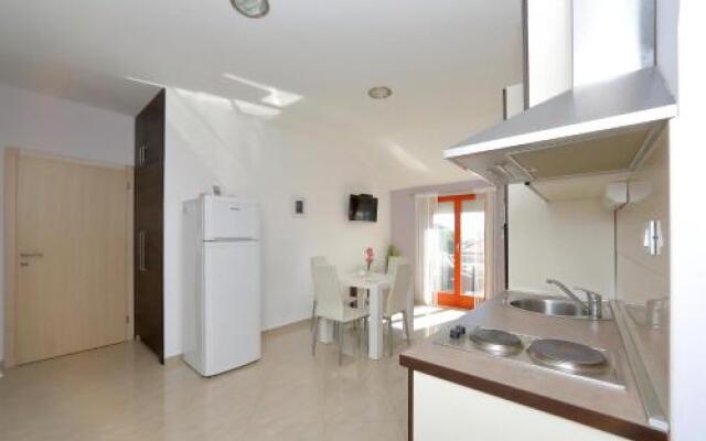 Sara Apartments