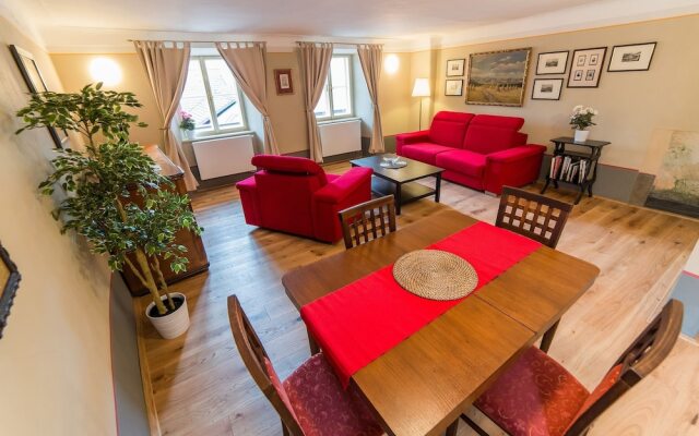 Apartments Latrán 43