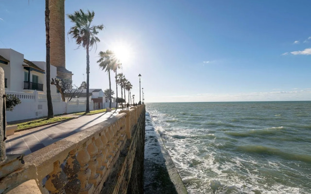El Paseo Del Faro in Chipiona
