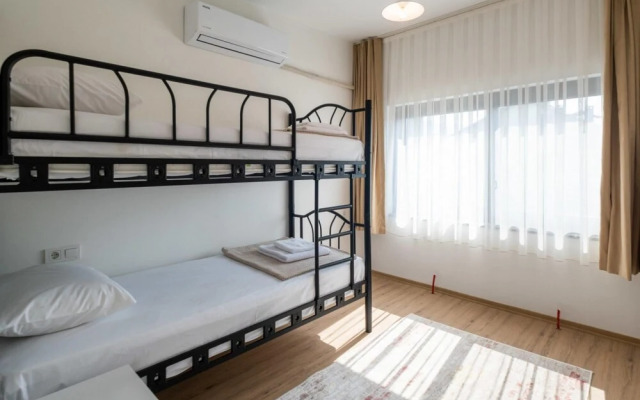 Central Villa Near Sea With Balcony in Fethiye