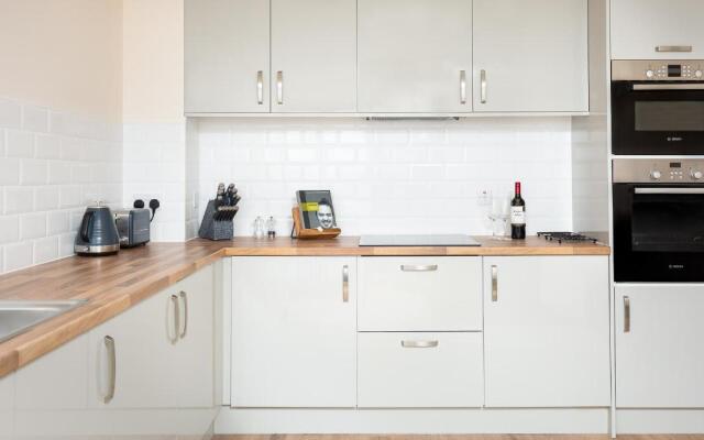 Stylish Modern City Centre Apartment