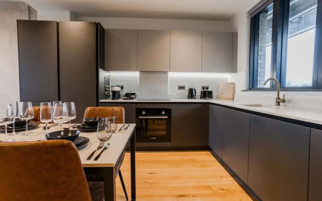 Marron Suite 2BR City Walks