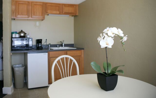 Senate Luxury Suites