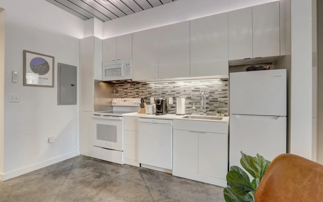 FRONTDESK Mikros on Ashbury Micro Apts Cleveland