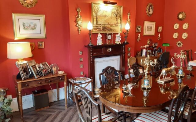 Holywell Guest House