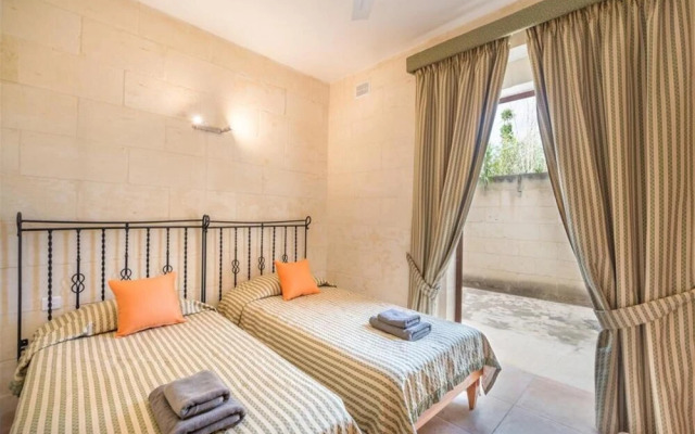 Ta Battista - Xewkija Holiday Home