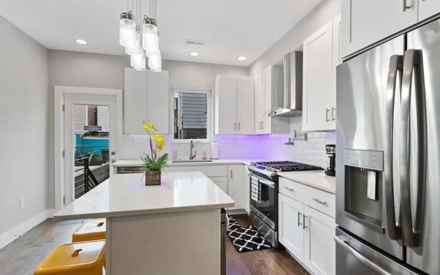 Luxury Roofdeck Retreat 4-bdrm Near Penn Chop