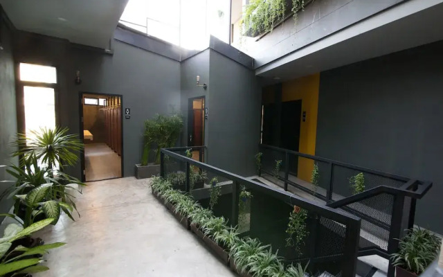 J & P Guest House