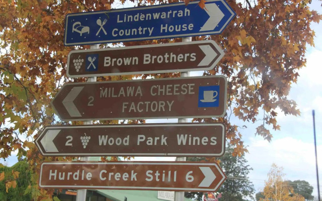 Milawa Vineyard Views - Guesthouse 1