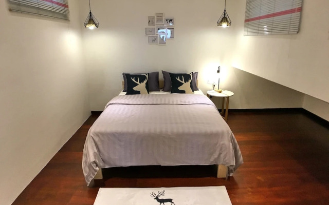 iBook10 Deluxe Loft Suite Room by iBook Homestay