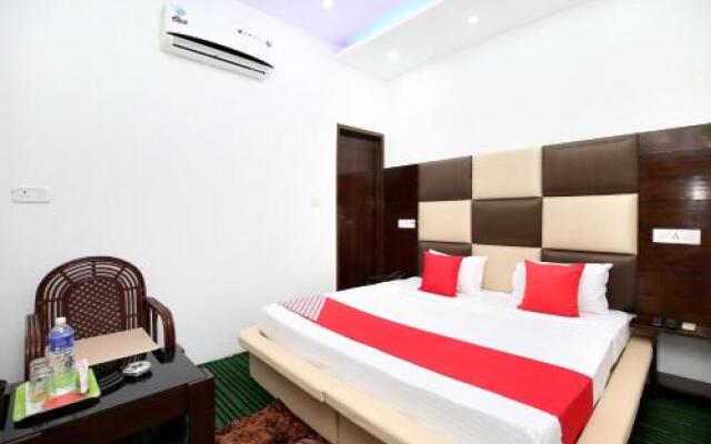 Oyo 28042 Hotel Panchkula Inn