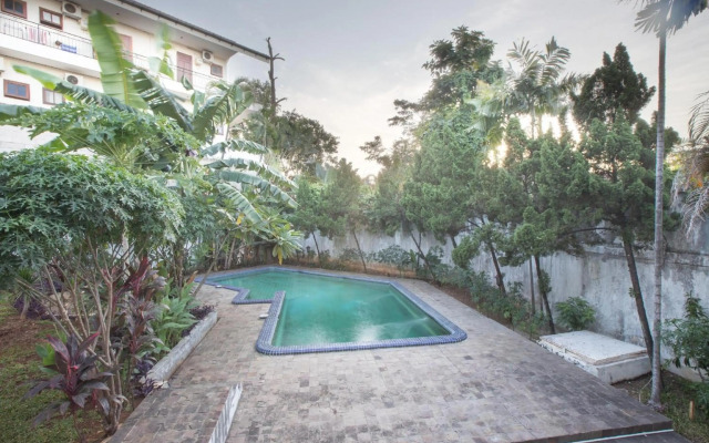 Super OYO 332 Residence G17 Kemang