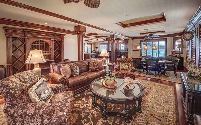 Palazzo Del Mar by RedAwning