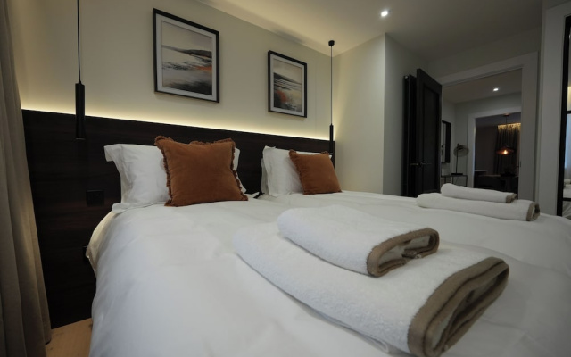 1st Floor Luxury 2-bed Apt, Sleeps 6