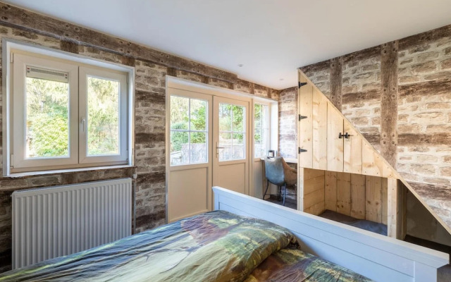 Chalet in La Roche With Garden