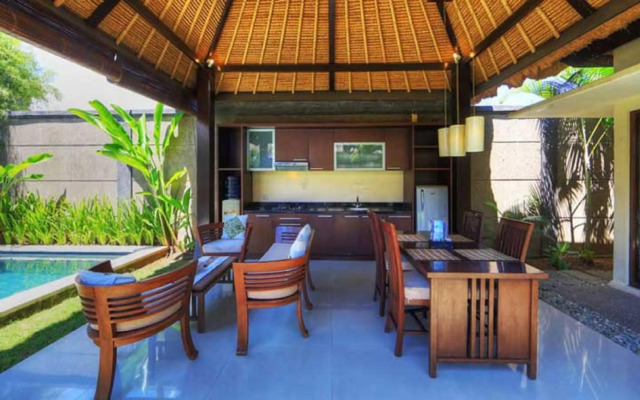 Bali Rich Seminyak Villas