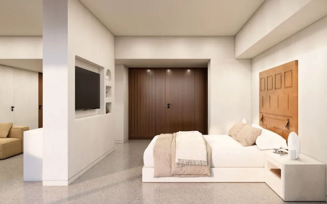 Tinos Beach Hotel & Suites