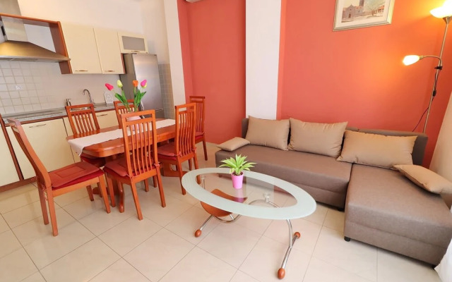 Apartments K & N