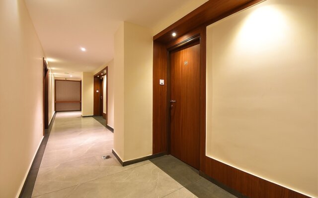 Fabhotel High Rise