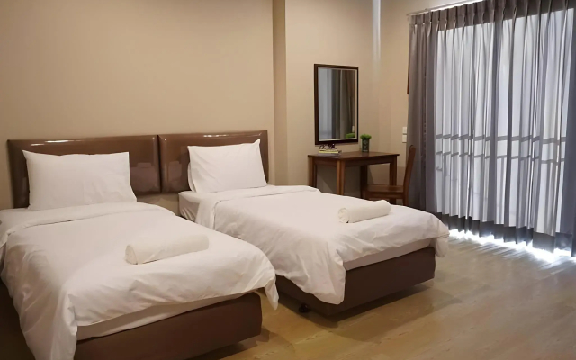 Chompu Nakarin Apartment