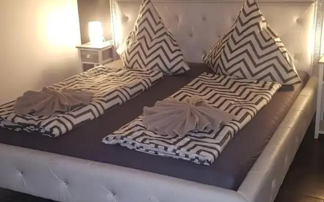 Motel 105