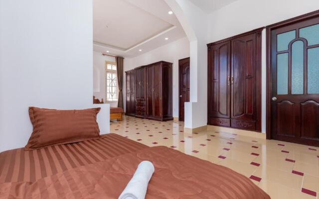 Ruby Villa F1