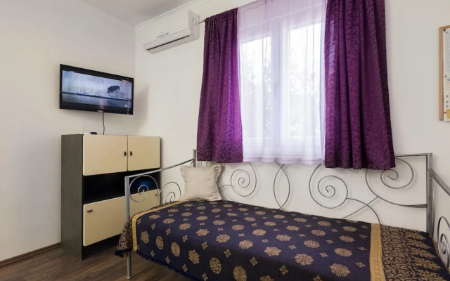 1 - Modern apt w big Garden & Terrace w. sea View