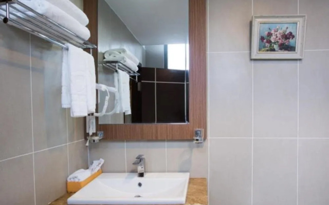 CAPITAL O 1038 Mismo Hotel