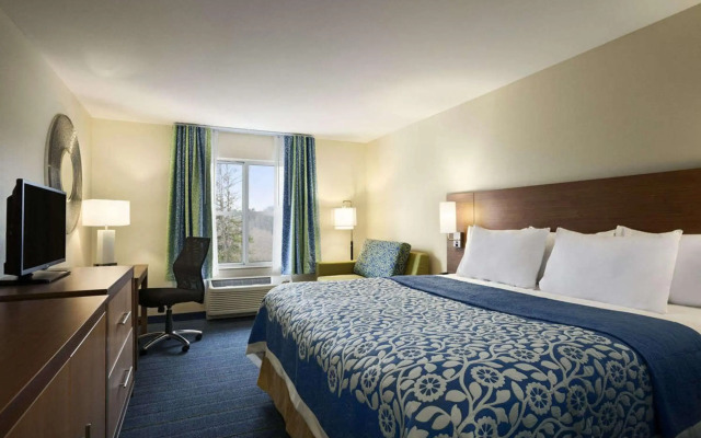 Sleep Inn & Suites Altoona North