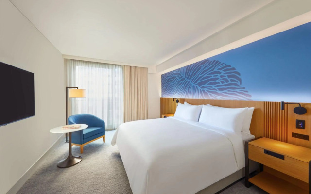 Renaissance Honolulu Hotel & Spa