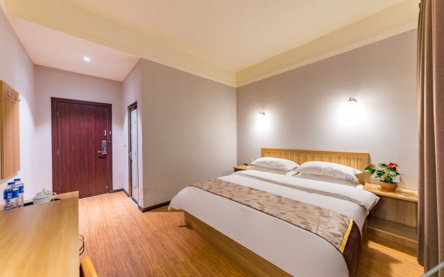 Puhua Hotel