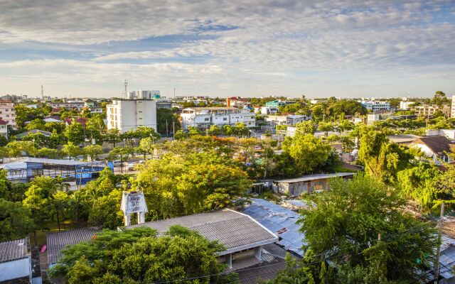 Livotel Hotel Kaset Nawamin Bangkok