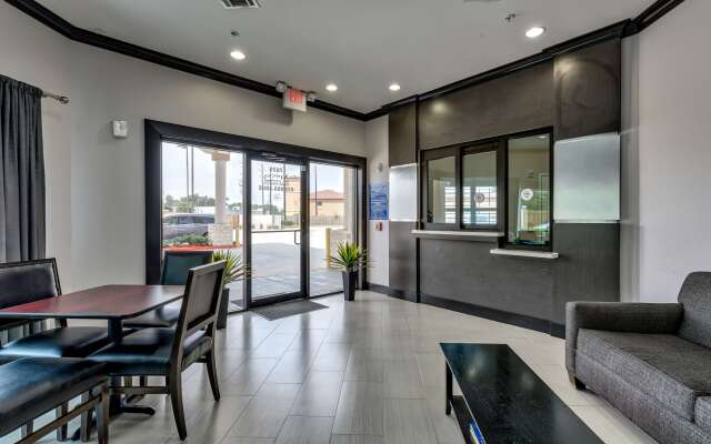 Americas Best Value Inn and Suites IAH Airport North