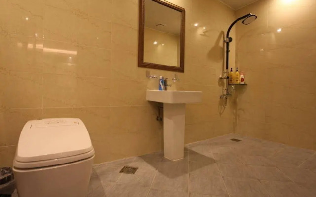 S Petite Hotel