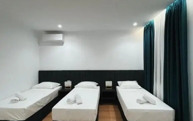 Clinton Tirana Inn