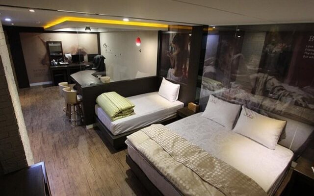 Abba plus hotel